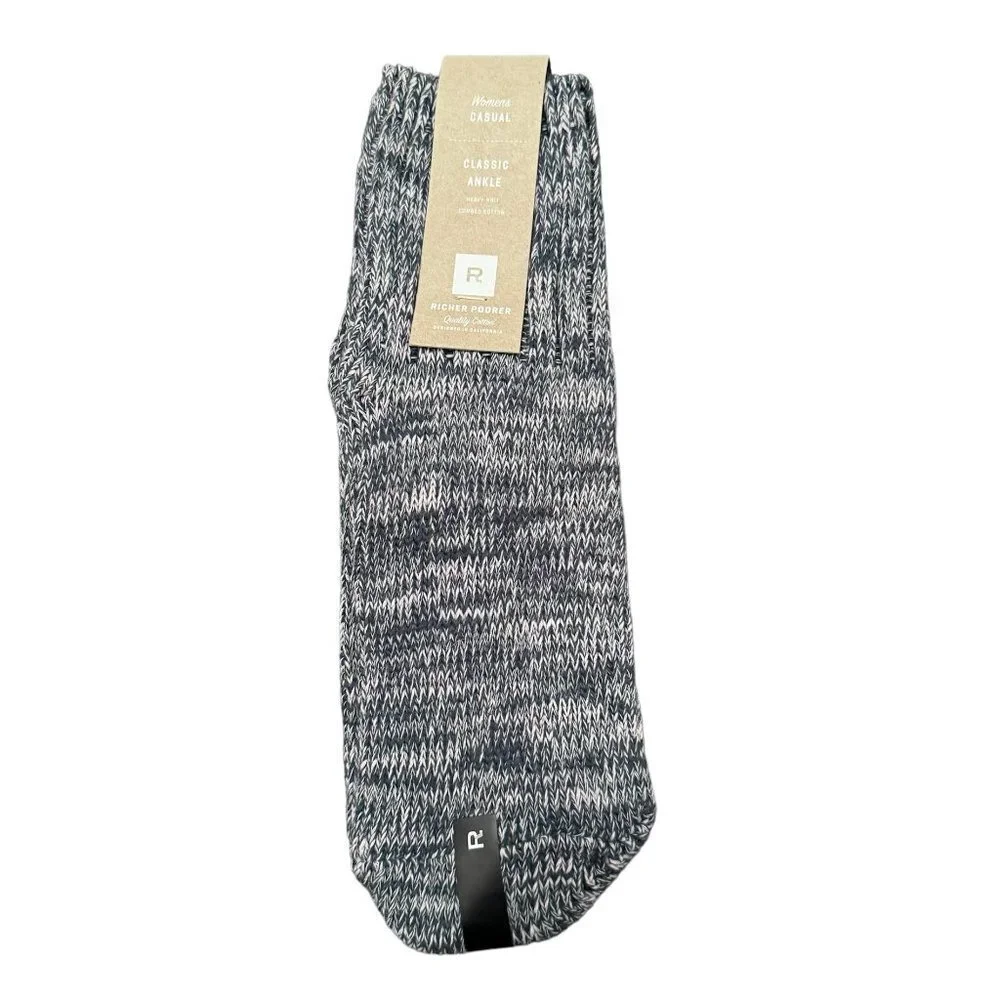 Richer Poorer | NWT Women's Casual Classic Ankle Socks in Green/Vert One Size